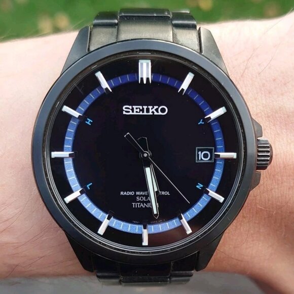 Seiko Radio Wave Control 7B52-0AD0 JDM Titanium Solar Watch 40mm Blue Black Dial - Picture 1 of 9